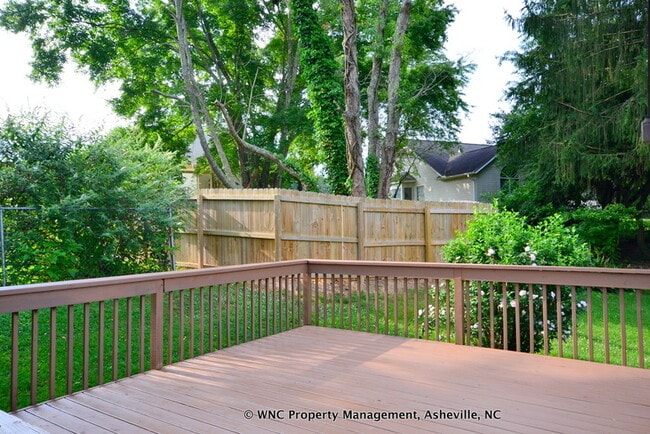 Building Photo - 53 Tipperary Dr