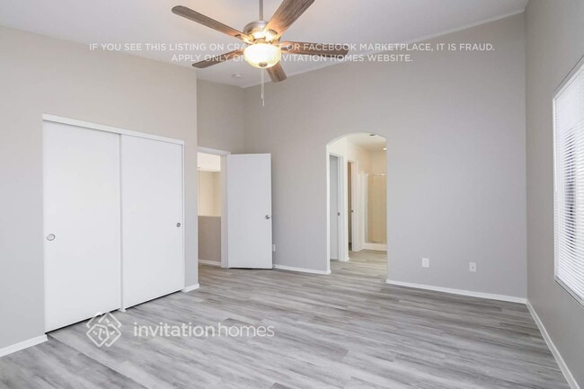 Building Photo - 696 N Coral Key Ave