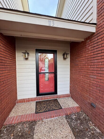 Building Photo - 113 Sunridge Park