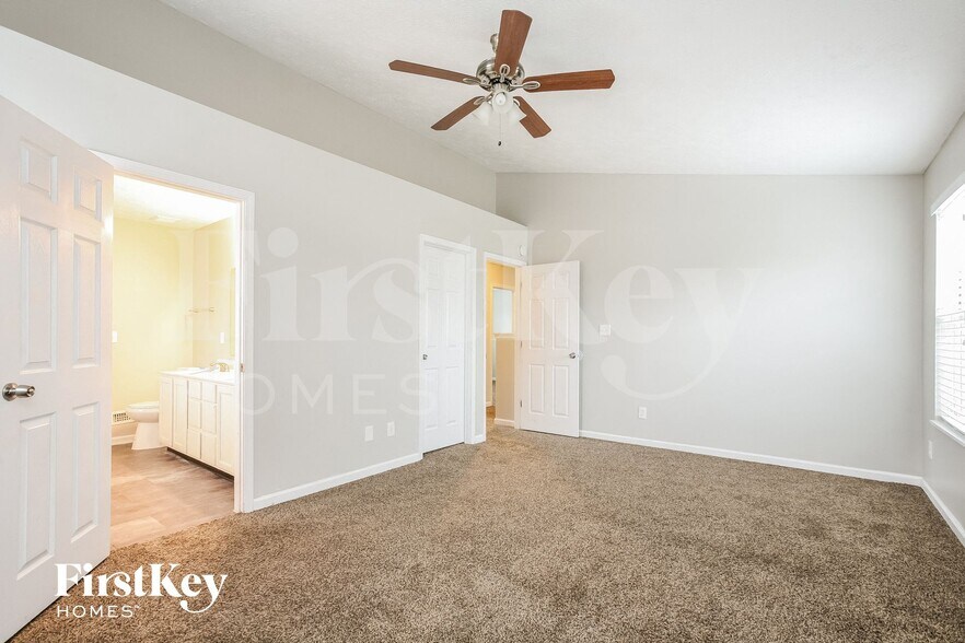 Building Photo - 10758 Sedgegrass Dr