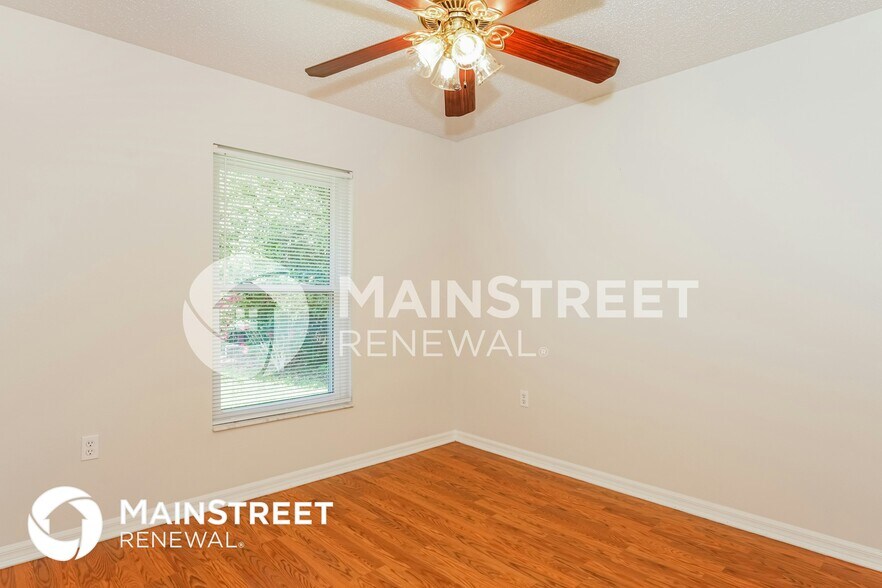 Building Photo - 258 Charles Ave