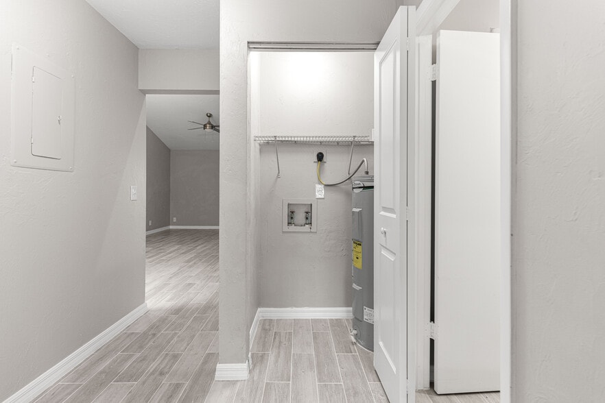 Building Photo - 4151 SE 22nd Ave