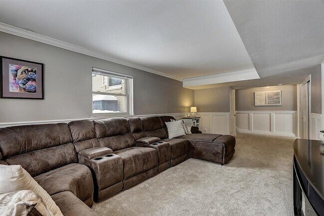 Building Photo - Updated Brookfield 4 bedroom home