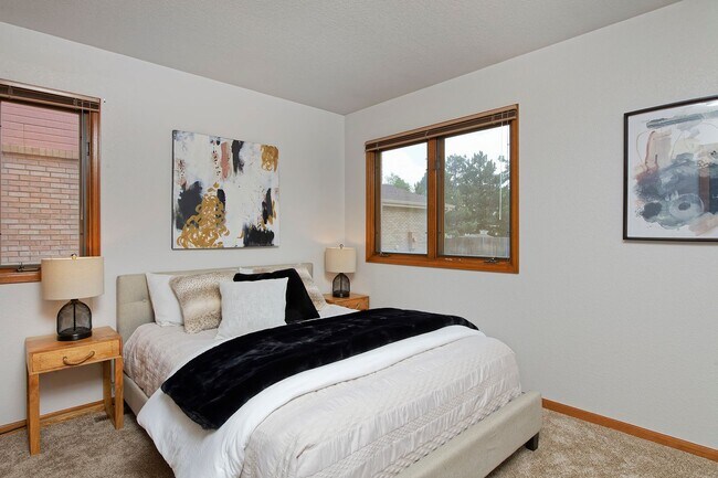 Building Photo - 4 Bedroom Patio Home in West Fort Collins
