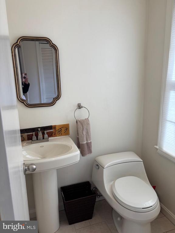 Building Photo - 1249 Derbyshire Rd