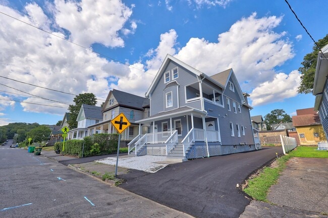 Building Photo - 42 Waterville St