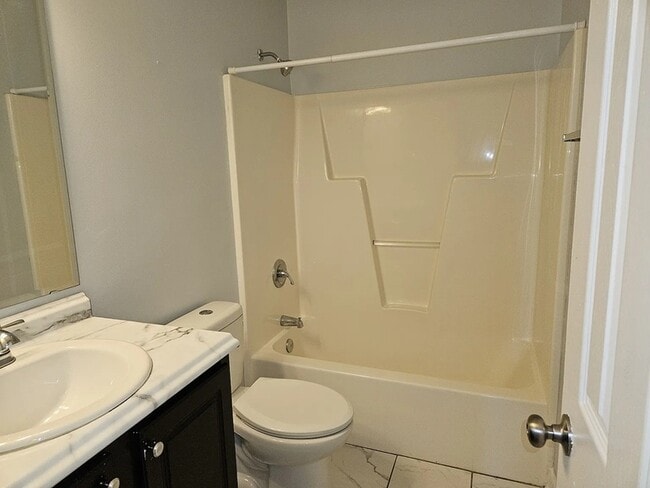 Building Photo - 212 Longleaf Pines Dr