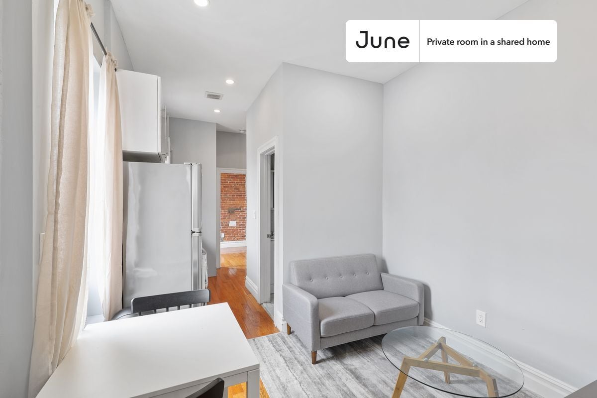 Building Photo - Room in Shared 2 bed/1 bath home