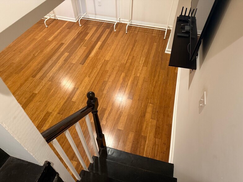 Primary Photo - 4020 Blaine St NE