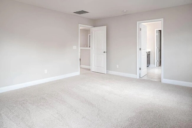 Building Photo - 1910 Pennypacker Ln