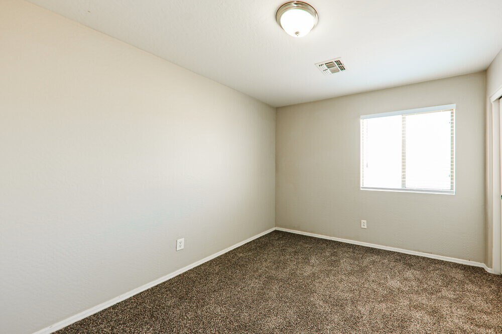 Building Photo - 8613 W Cordes Rd