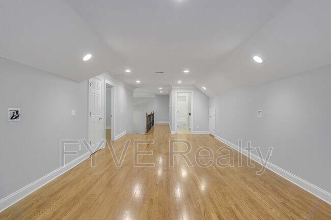 Building Photo - 1801A Shackleford Rd