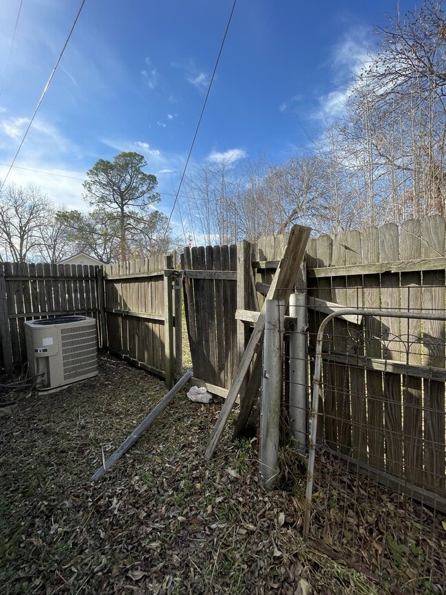 Building Photo - 111 5th Ave NW