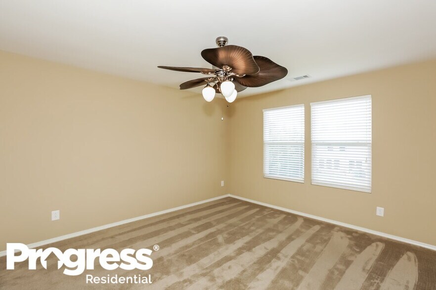 Building Photo - 6329 Highland Commons Dr