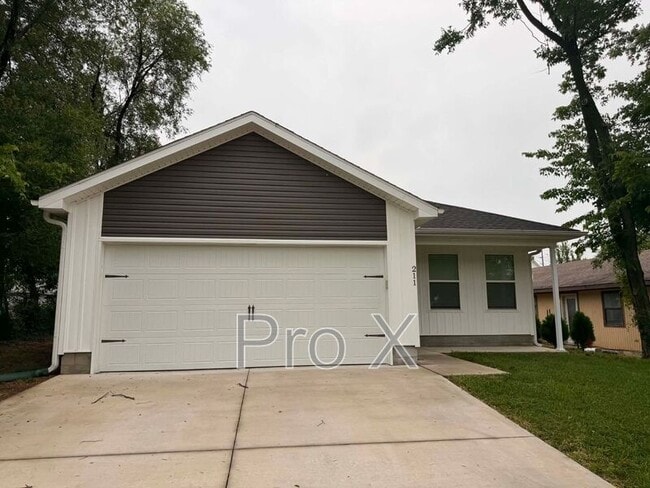 Building Photo - 211 S Galena Ave