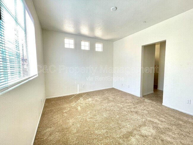 Building Photo - 1433 Shearwater St