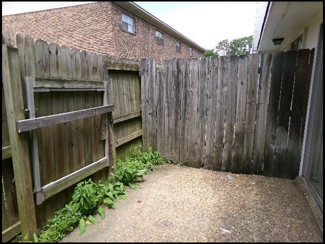 Building Photo - 101 Ellis Dr