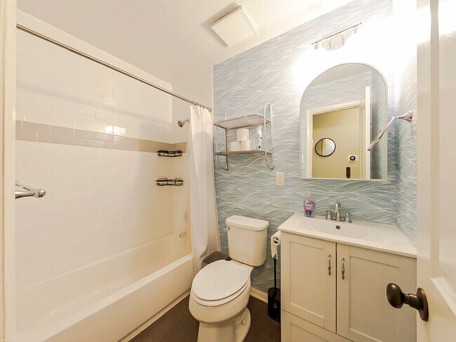 Building Photo - Furnished 4 Bedroom Rental in National Hills. Available now!