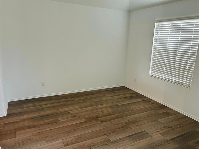 Building Photo - 4220 Rimrock Rose Ln