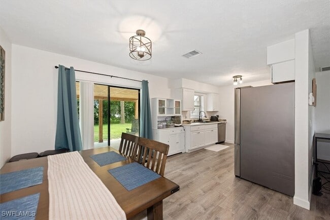 Building Photo - 18510 Flamingo Rd