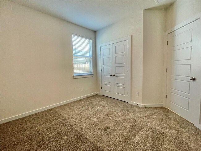 Building Photo - 210 Whisper Rill Dr