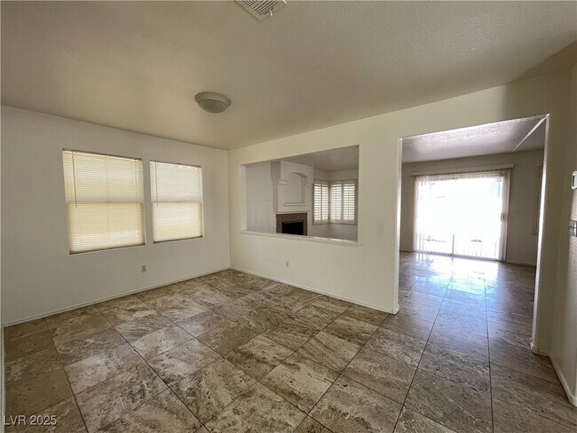 Building Photo - 4364 Mesa Hill Dr