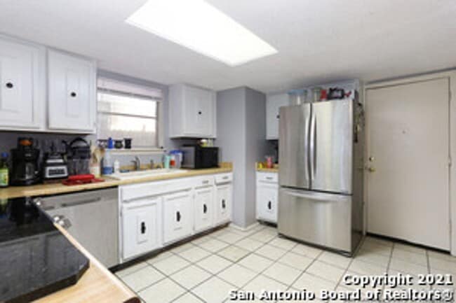 Building Photo - 6510 Ridge Creek Dr