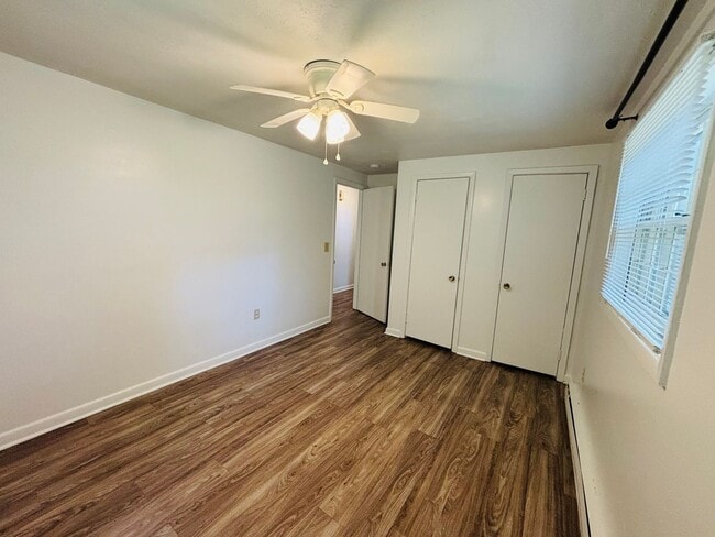 Building Photo - 1605 Lark Ln