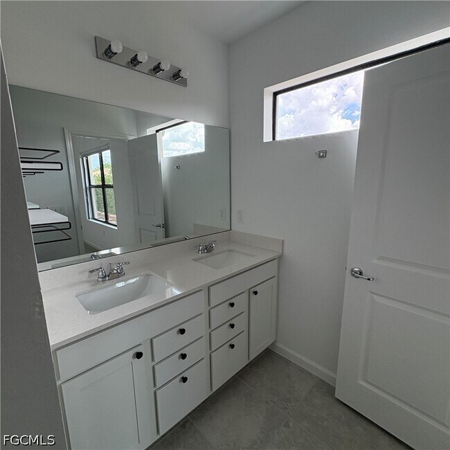 Building Photo - 1545 Lake Jessup Cir