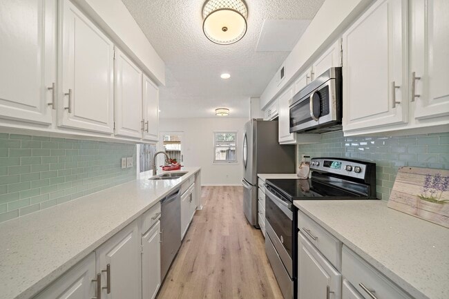 Building Photo - 1227 Country Pl Dr
