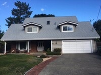 Building Photo - 22 Brassie Ct