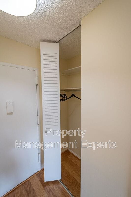 Building Photo - 1225 Martha Custis Dr