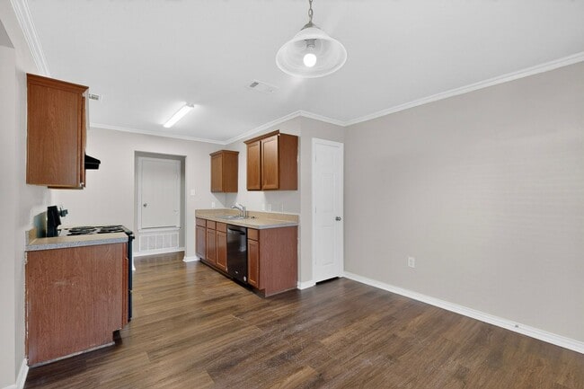 Building Photo - Charming 4-Bedroom Home on Quiet Cul-de-Sac | Move-In Ready | Deposit Alternative Available