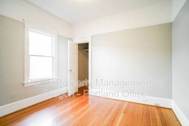 Building Photo - 1331 SE 49th Ave