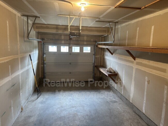 Building Photo - 1326 Dowell Rd