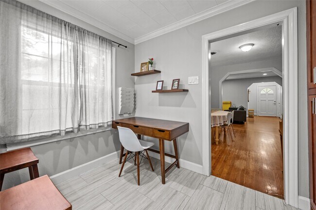 Building Photo - 2311 Addison Rd