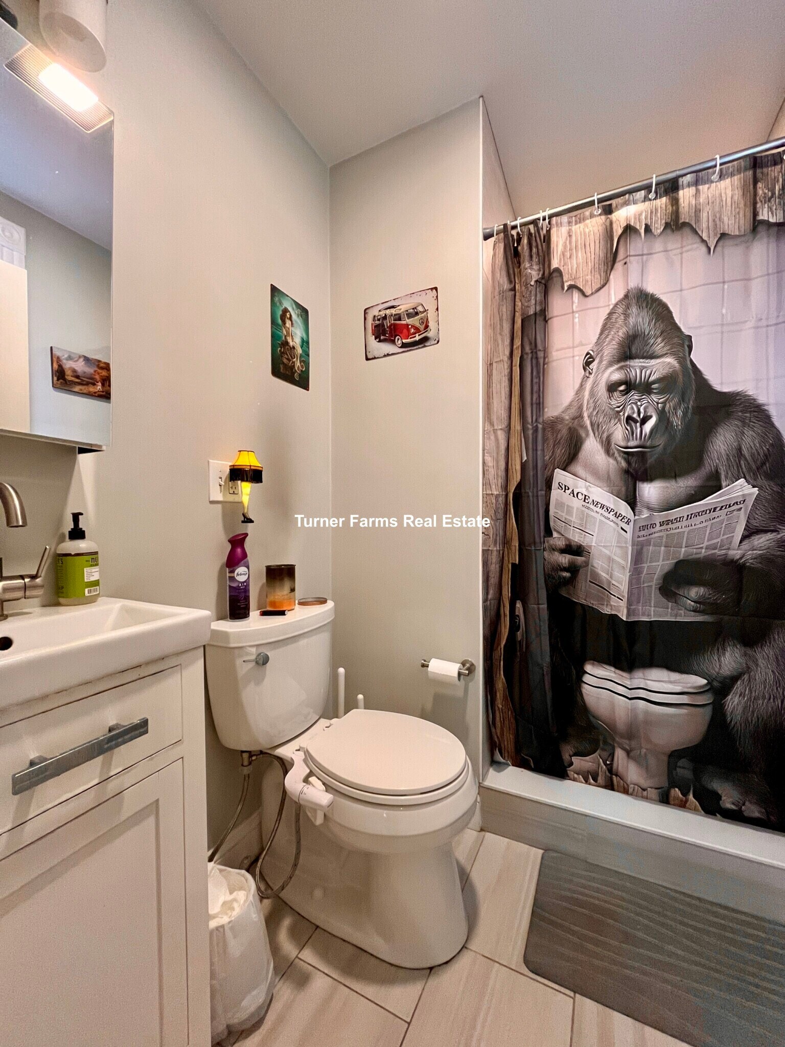 Building Photo - 24 Pond St