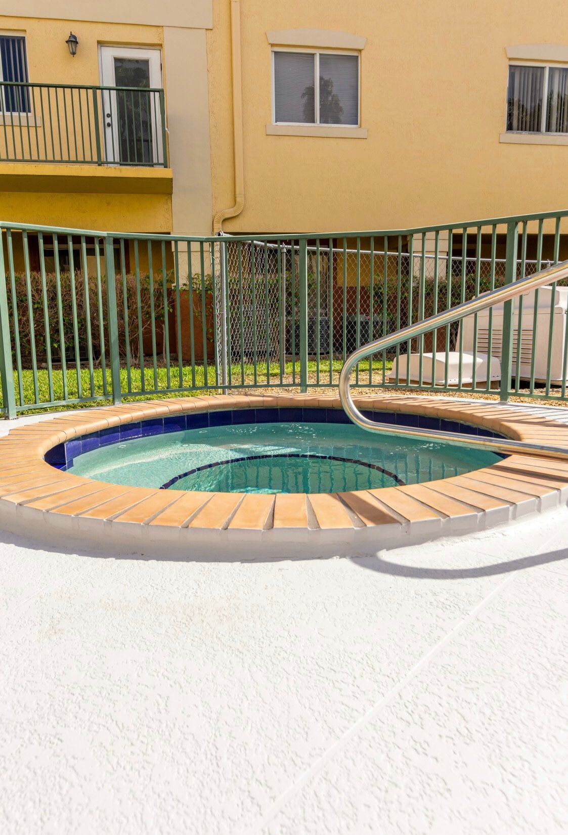 Community Hottub - 12625 SW 91st St