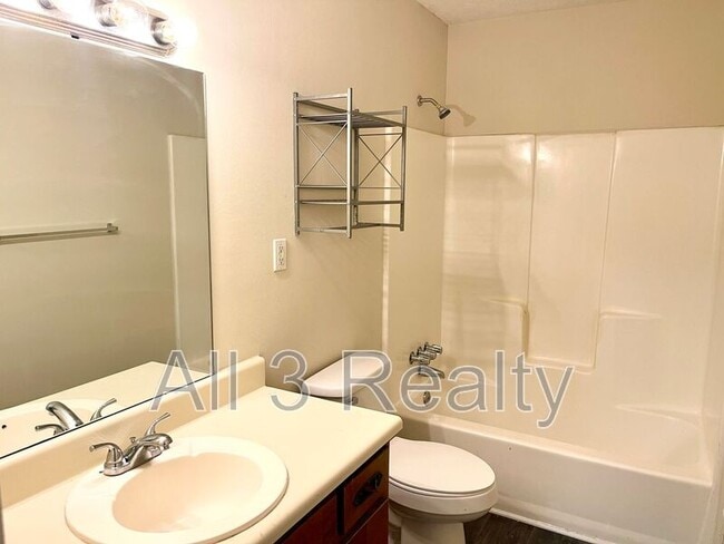 Building Photo - 310 S Jeff Davis Dr