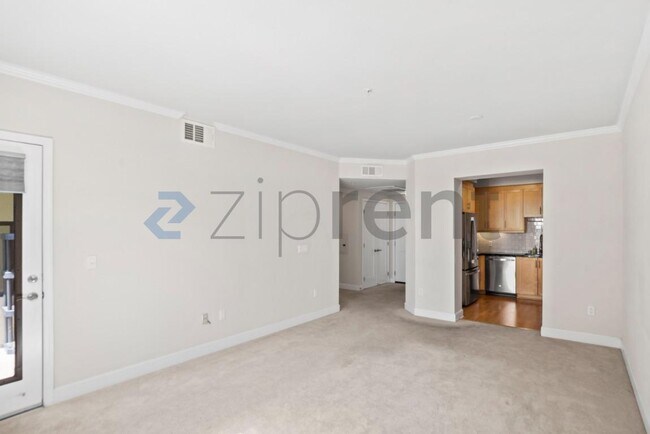 Building Photo - Unit 210