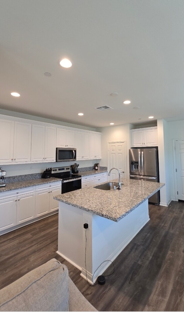 Building Photo - 2608 Nanza St