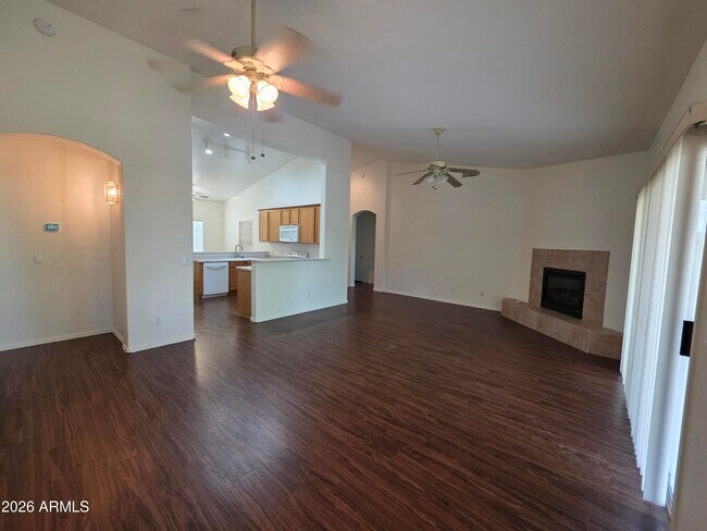 Building Photo - 1825 W Desert Willow Dr