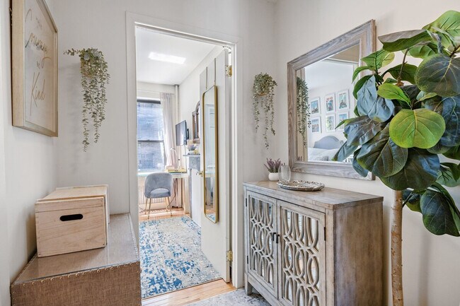 Building Photo - 91 Bedford St