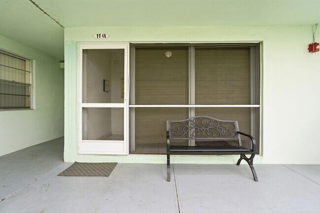 Building Photo - 1401 N 12th Ct