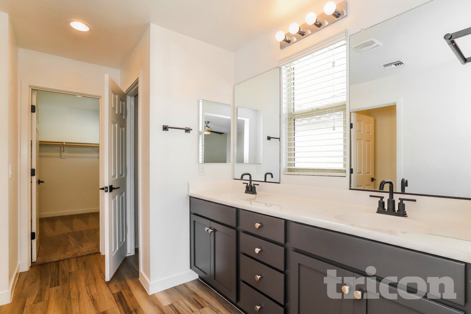 Building Photo - 9334 E Strobe Ave