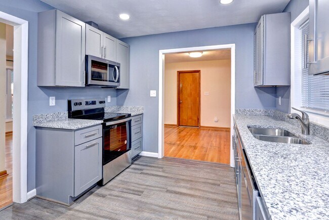 Building Photo - Call Eric Thompson at (757) 685-3172 for more information