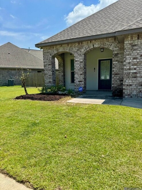 Building Photo - 7306 Kenilworth Crossing Ave
