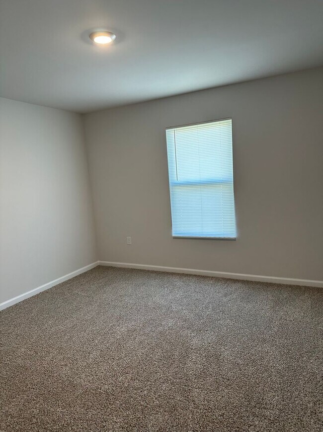 Building Photo - Rivers Landing Subdivision 3 bedroom 2 Bat...