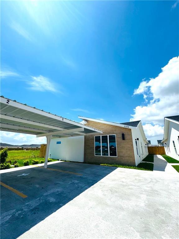 Building Photo - 2108 E Viviana St