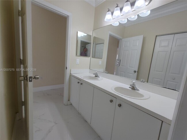 Building Photo - 21872 SW 95th Pl